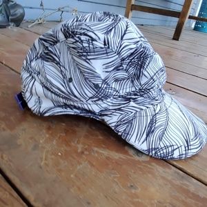 EUC Lululemon Running Palm Hat